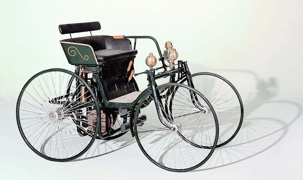 1899 Daimler-Maybach Stahlwagen with steering lever