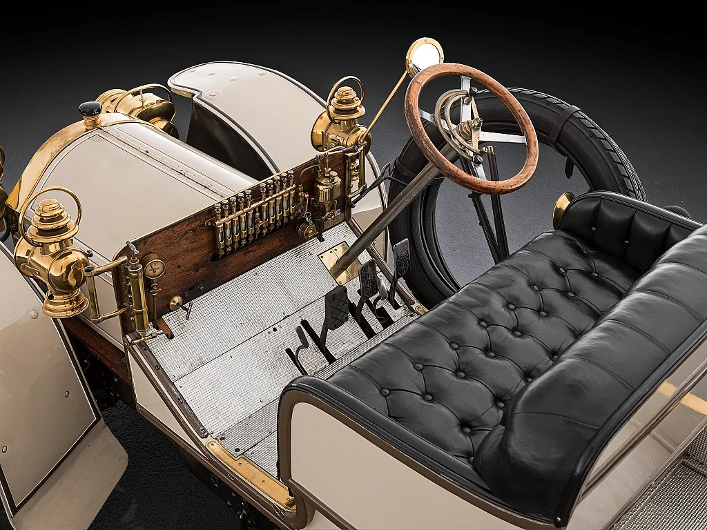 1902 Simplex steering wheel with levers for engine function controls