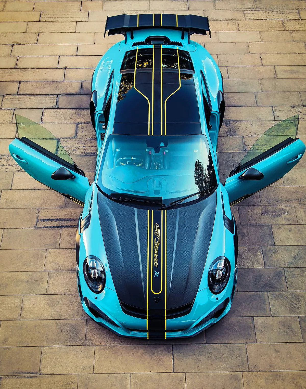 Boopesh ordered the TechArt GT Street
R kit and then bought the donor Turbo S