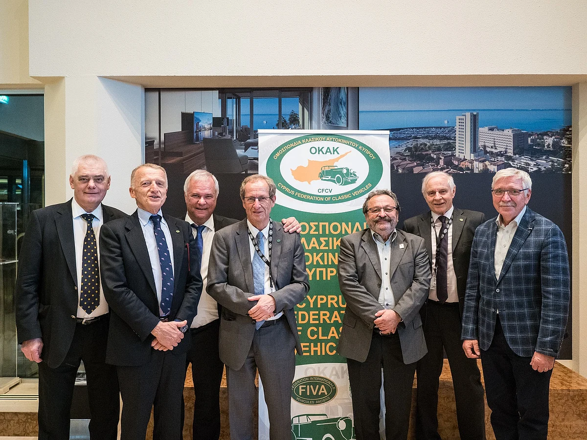 FIVA members with Tiddo Bresters (fourth from left), the association's current president