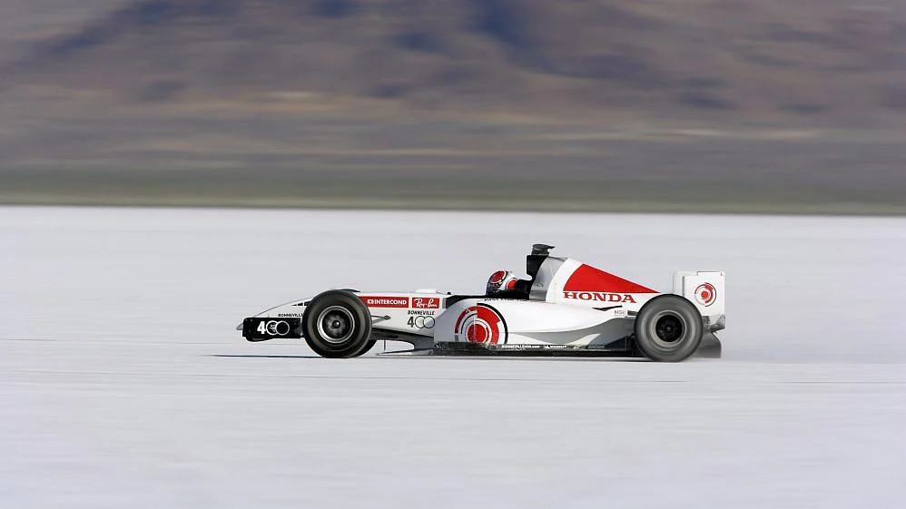 Alan Van der Merwe in the BAR Honda at the Mojave desert