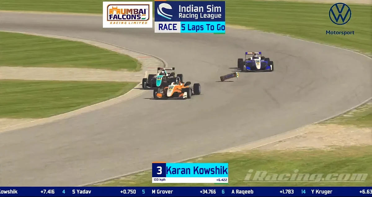 Karan Kowshik's bang wing falls off after contact with Swaraj Yadav