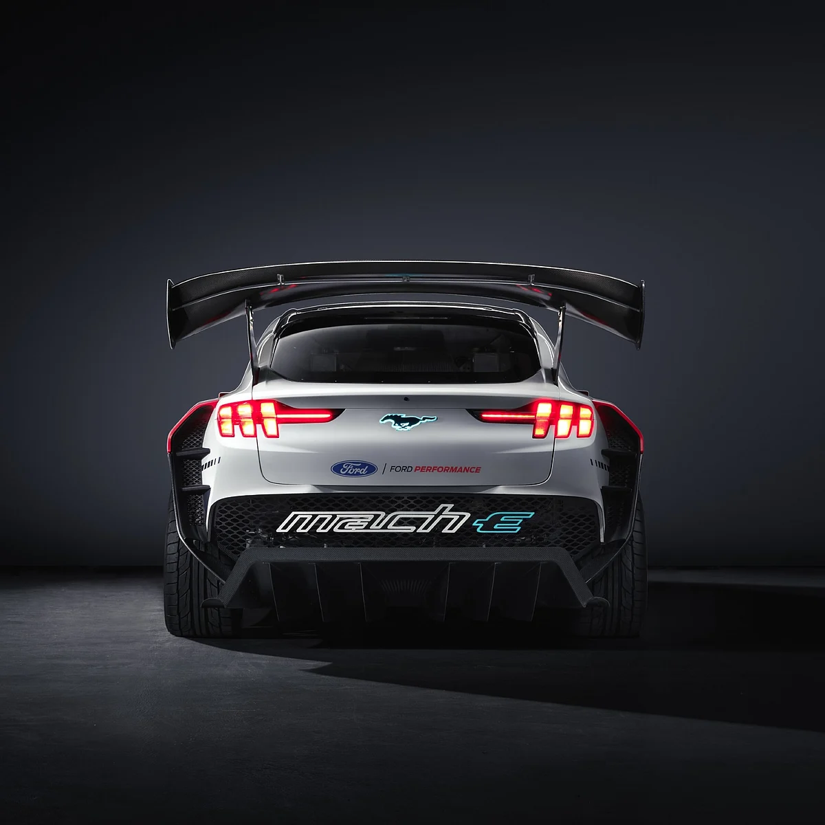 Massive flared fenders and slats make the high-speed intentions abundantly clear