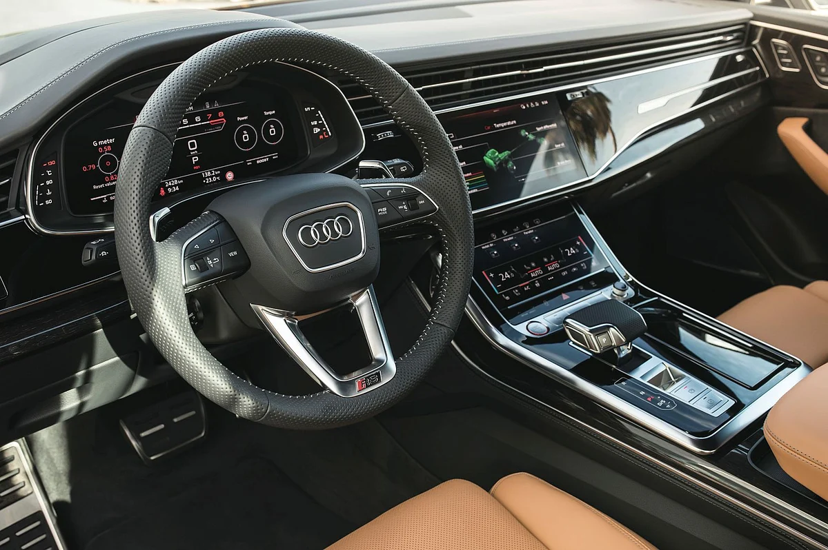 The cockpit of the RS Q8 is a class apart