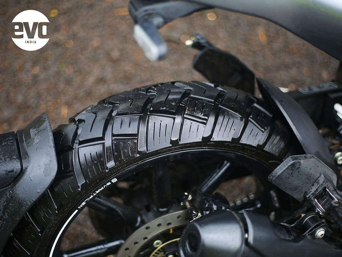 Svartpilen gets MRF Revz FD tyres with a tread pattern that can handle a bit of off-road