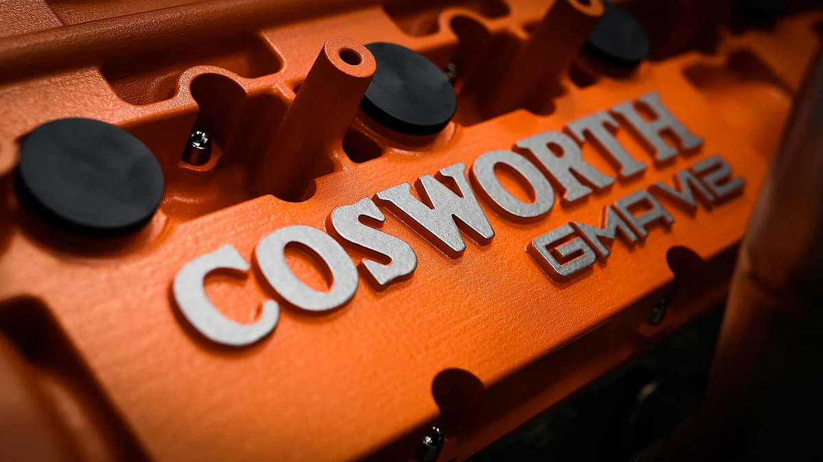 It uses the same carbonfibre monocoque and fundamentals of the GMA-Cosworth V12 as the T.50