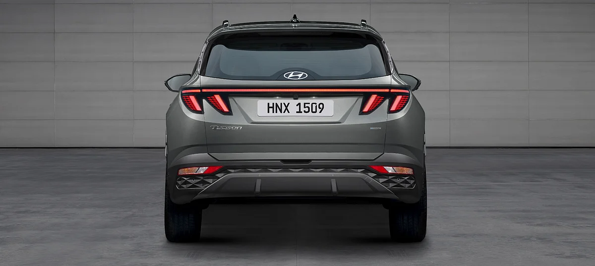 Rear looks clean and perfectly symmetrical, courtesy the hidden wiper, no doubt