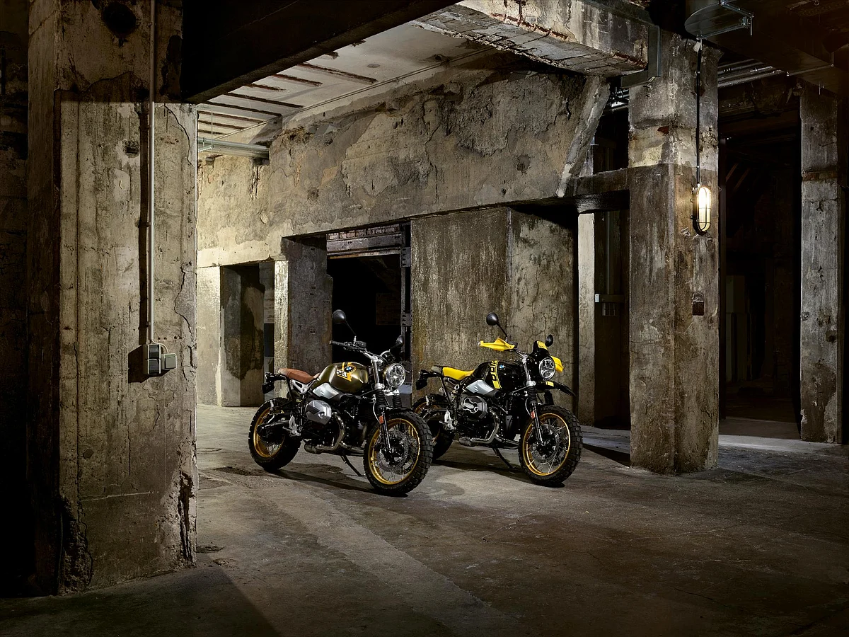 The Dakar livery has also been added on the Urban GS in this lineup