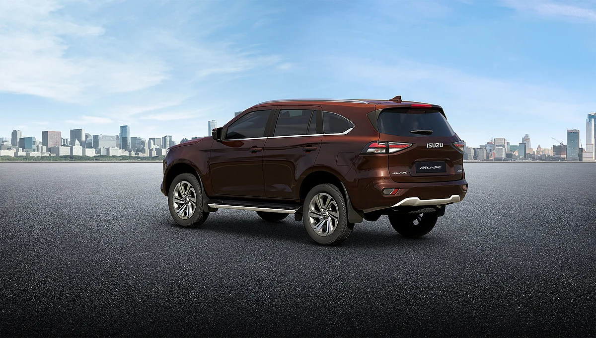 The new horizontal tail lamps definitely look the part
