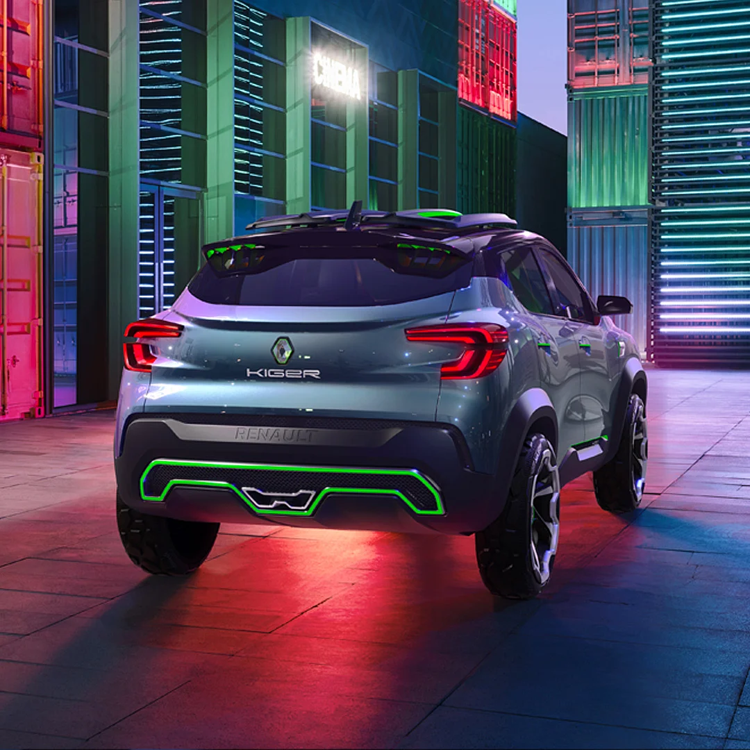 Rear with C-shaped LED headlamps and skid plates