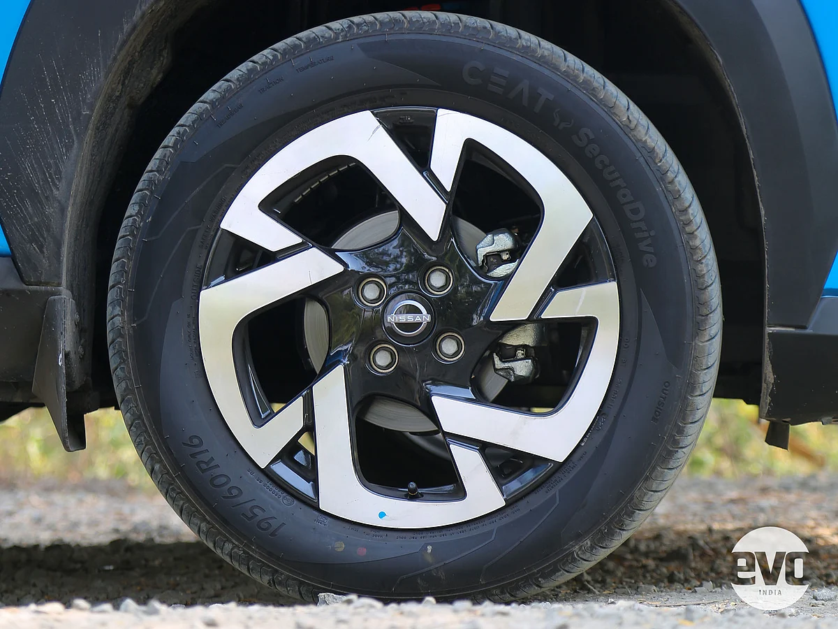 The alloys have a pattern that looks cool in motion