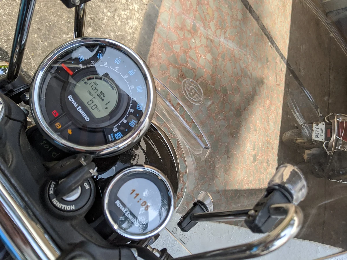 Displays only the information required, saves a lot of time from confusion