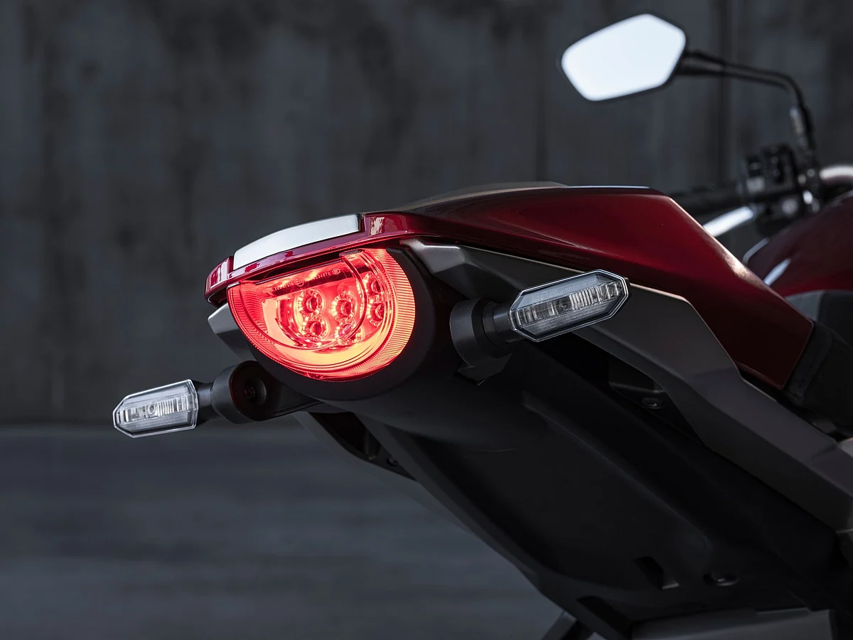 The rear indicators have an Emergency Stop Signal (ESS) function which flash to warn other road users a hard stop is in process