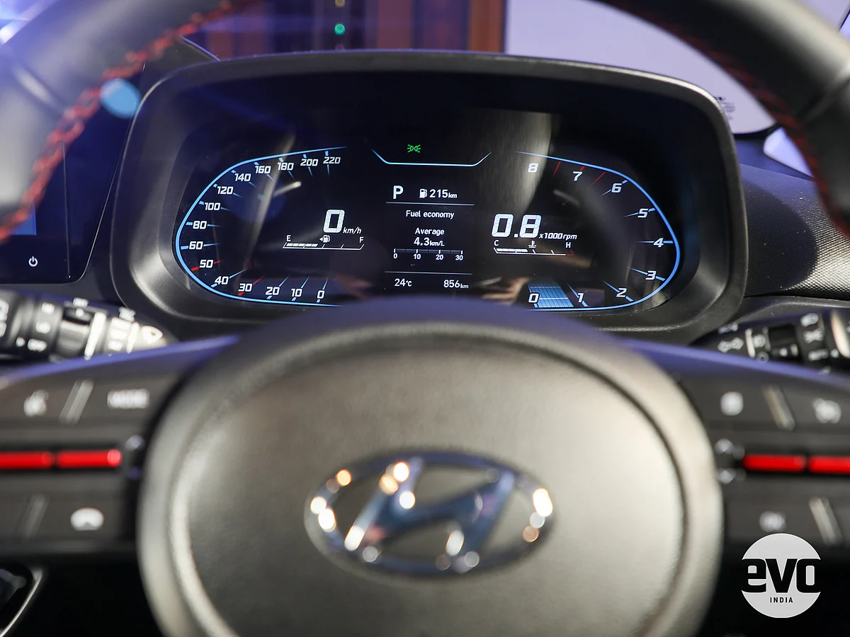 The i20 gets a digital instrument cluster