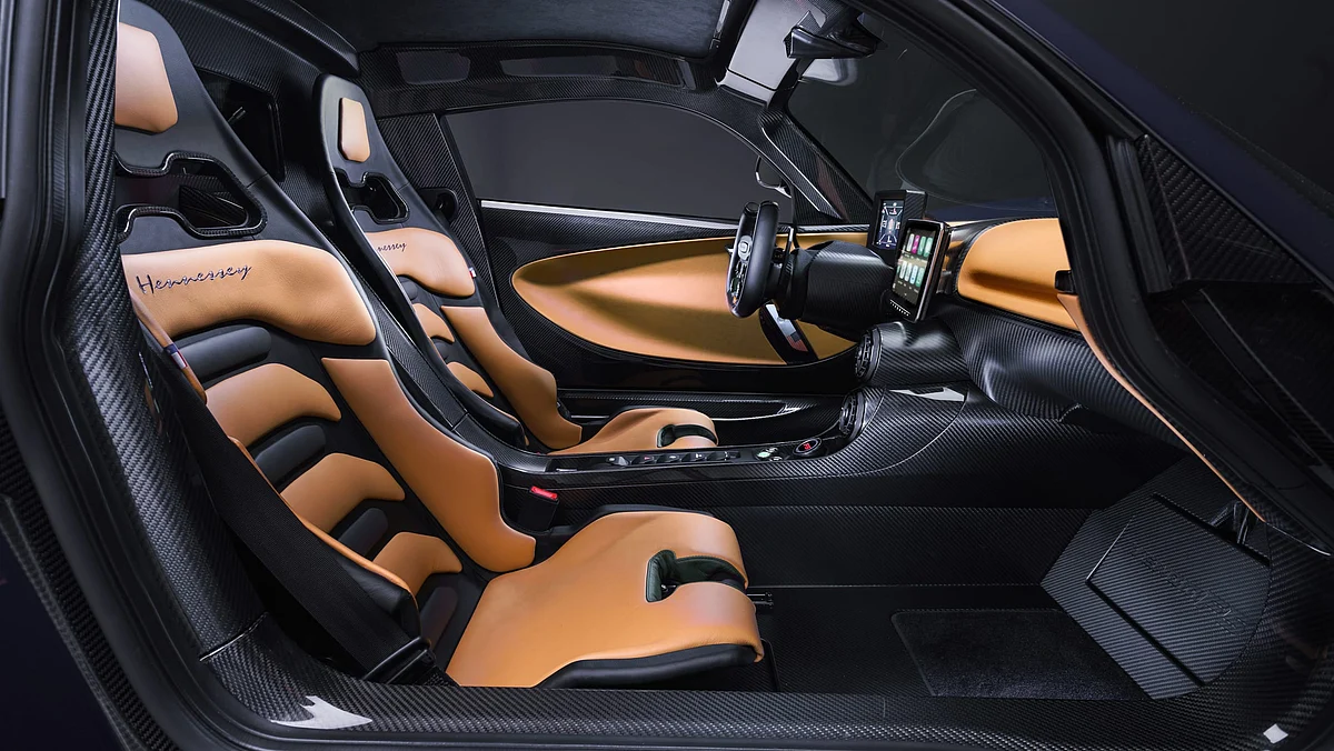 Gets a F1 and fighter jet inspired cockpit