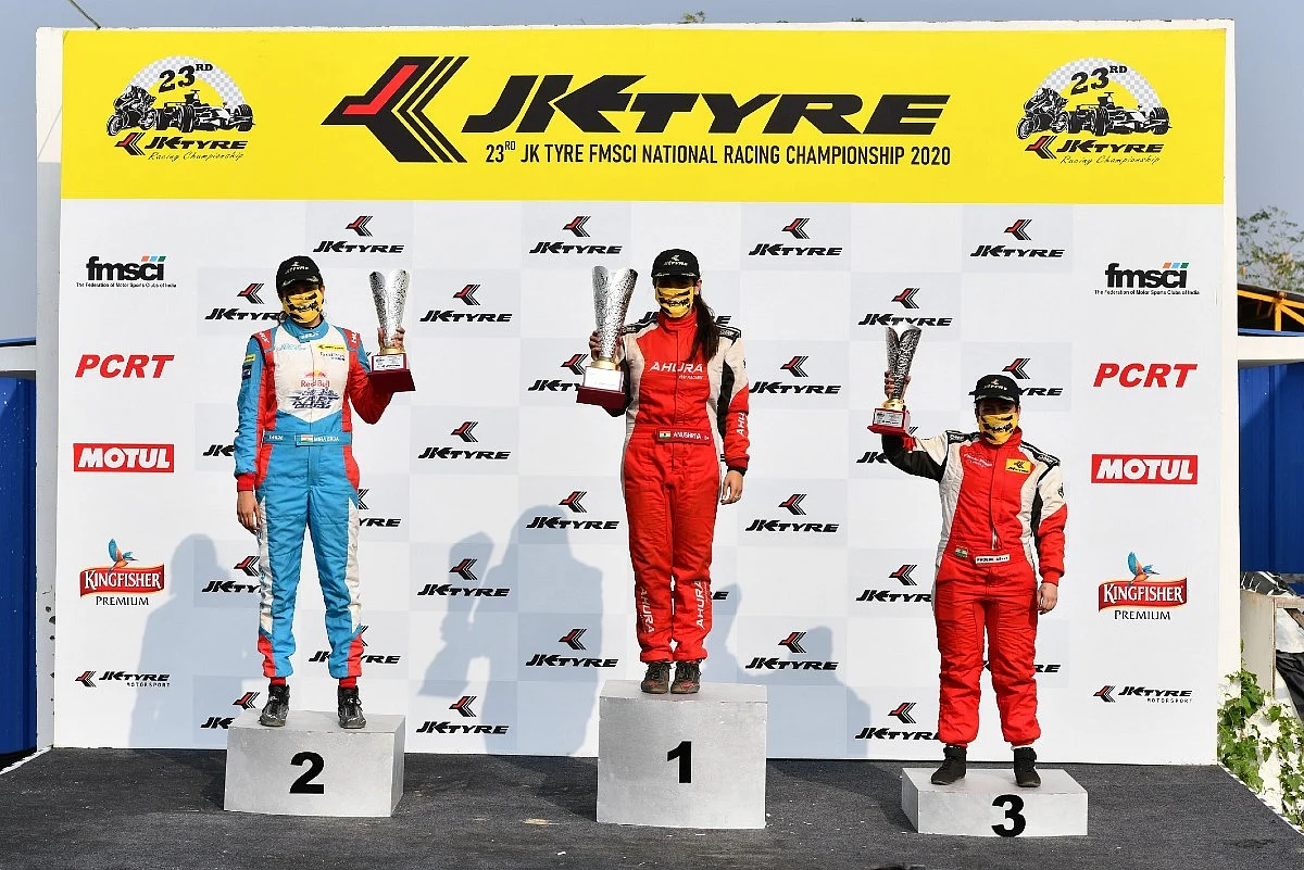 Winners of Women Category - Anushriya Gulati 1st, Mira Erda 2nd and Phoebe Nongrum