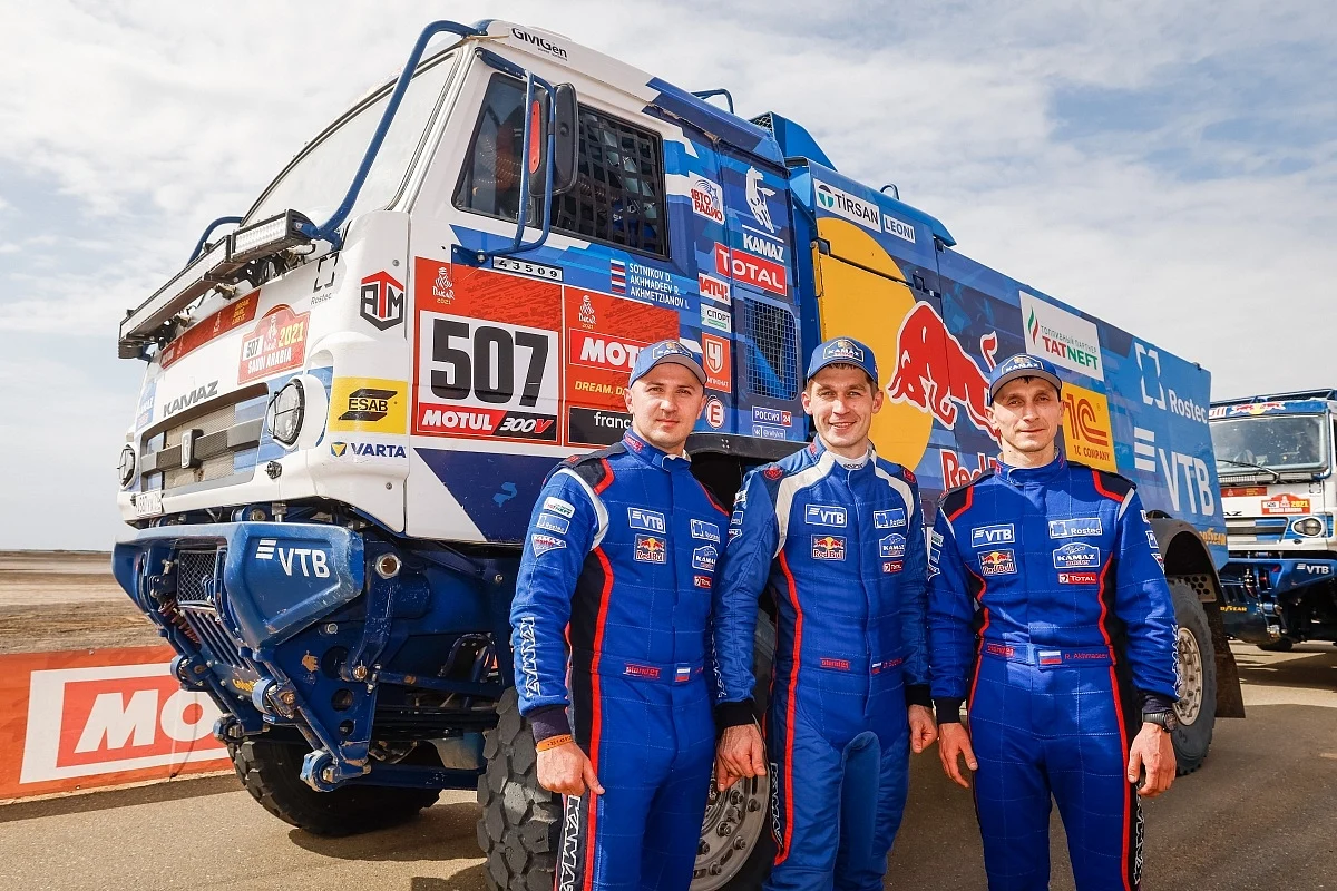 Dmitri Sotnikov and team