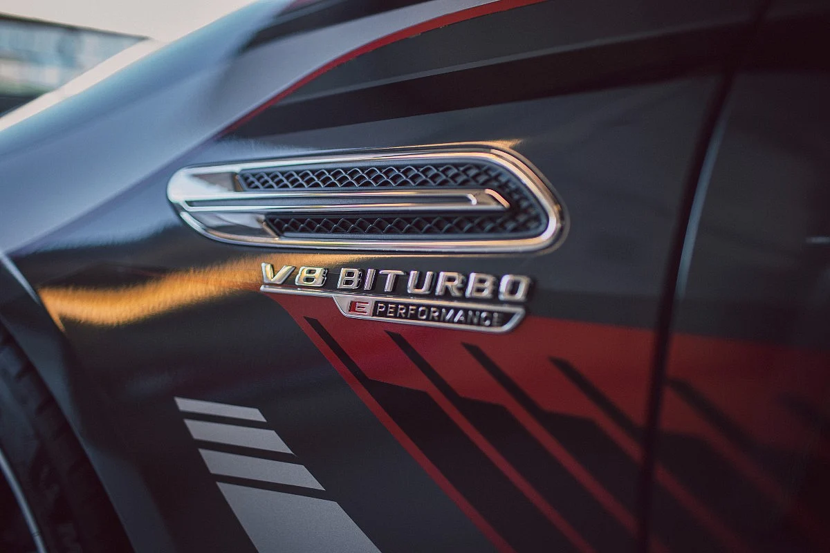 The front fender adorns a V8 Bi Turbo E Performance badge