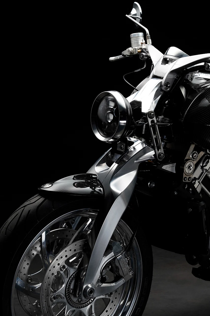 Fior-type fork on the Lawrence a Brough Superior trademark of sorts