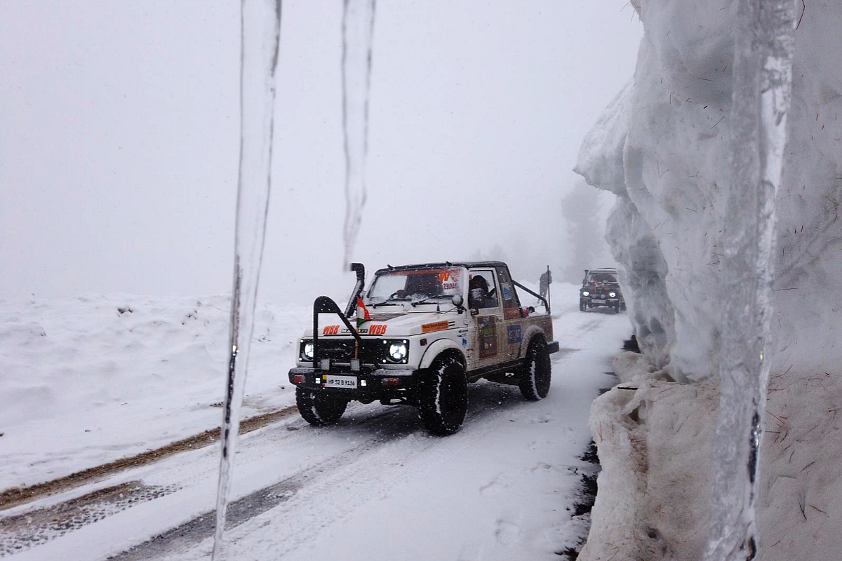 How to drive on snow