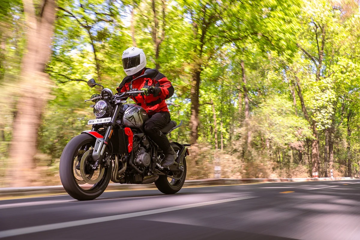 The dual-tone variant gets red accents around the fairing