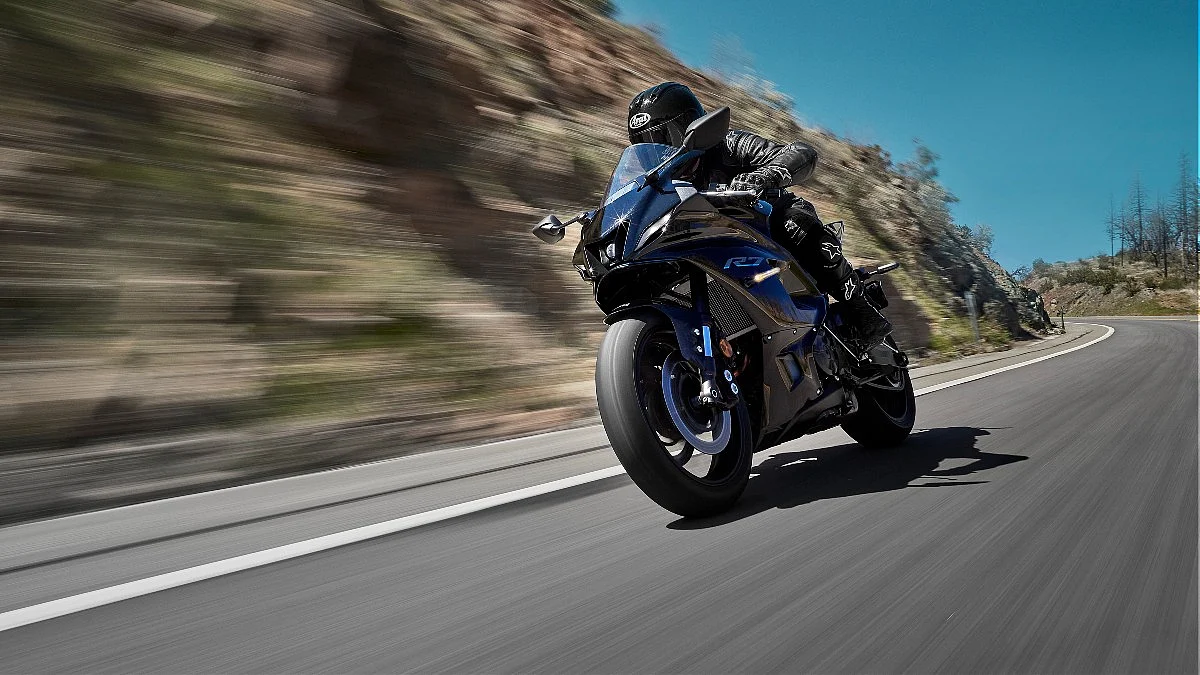 Yamaha R7 is positioned to be an approachable supersport