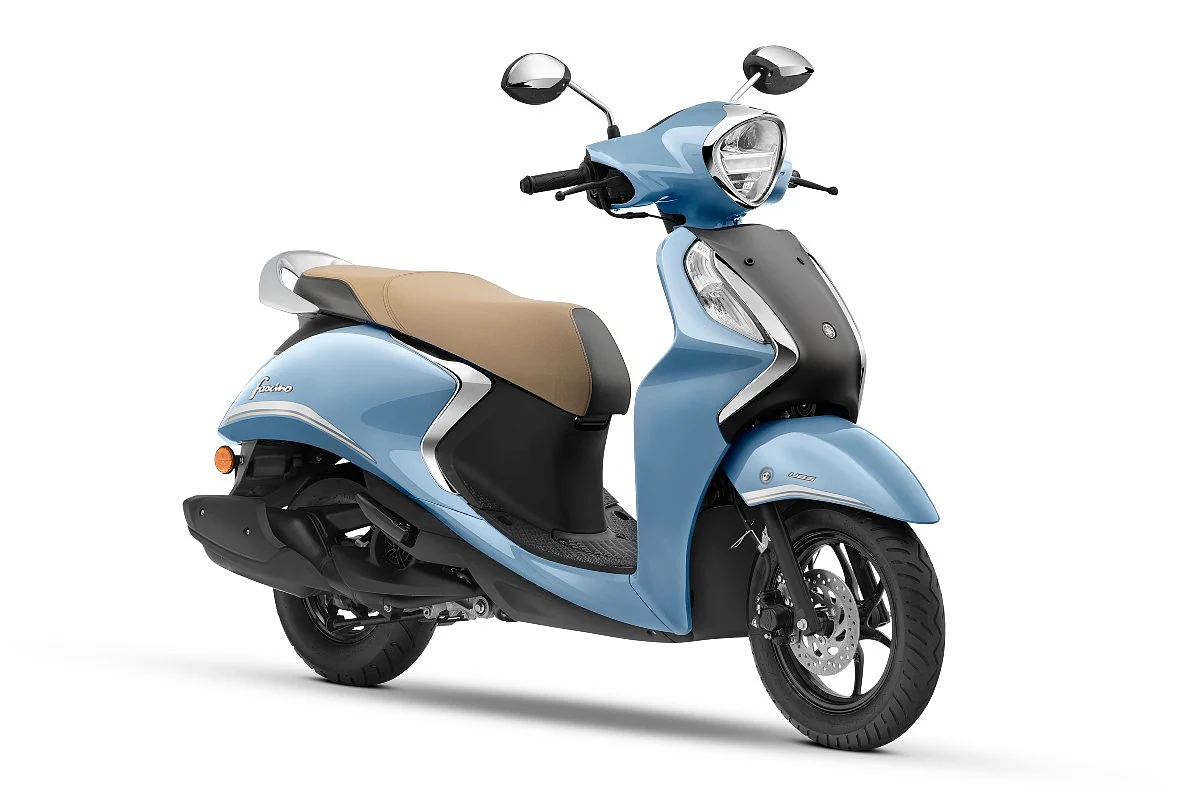 Yamaha Fascino 125 Fi Hybrid in Cool Blue Metallic