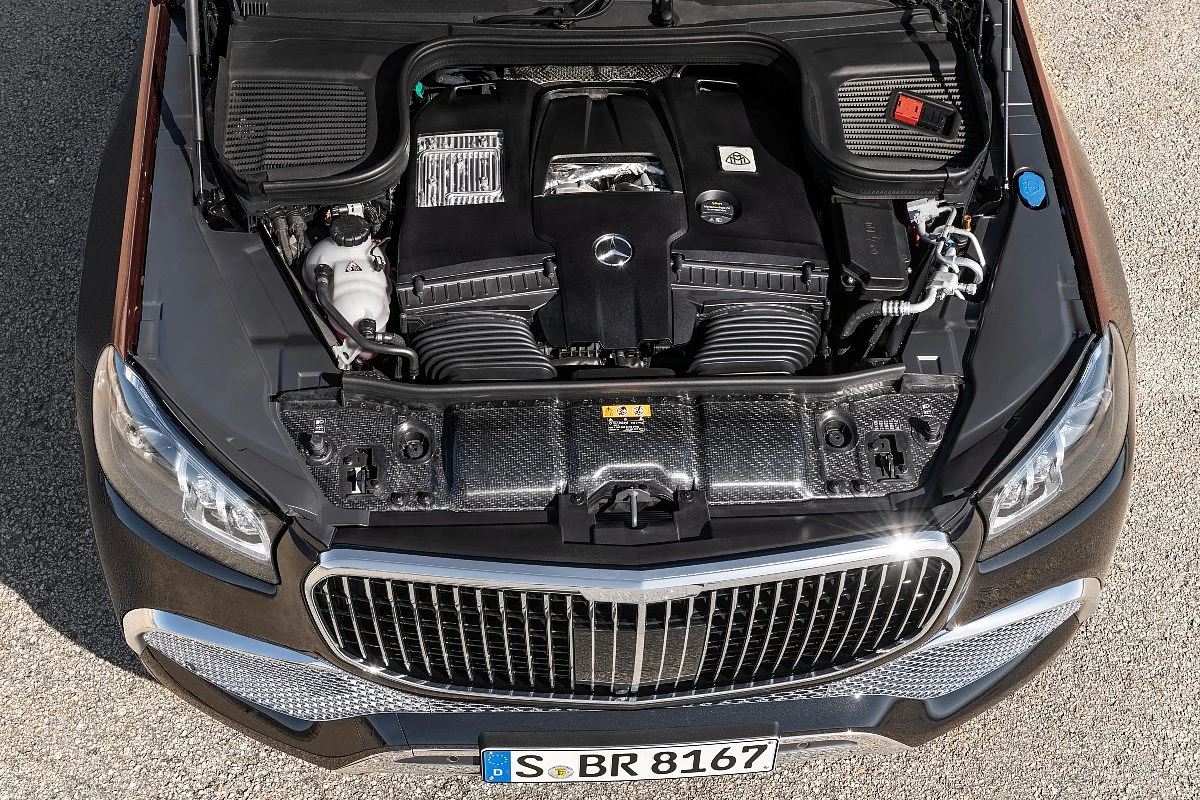 Mercedes claims this engine is capable of returning a fuel-efficiency figure of 11.7 kmpl
