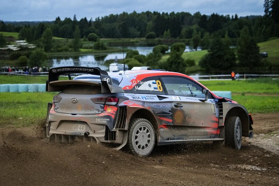 The organisers tried to avoid crowded areas but allows spectator to enter certain parts of the track