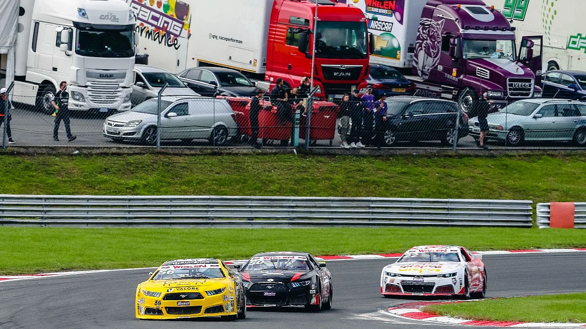 Deodhar held off attacks from championship leader Tobias Dauenhauer.