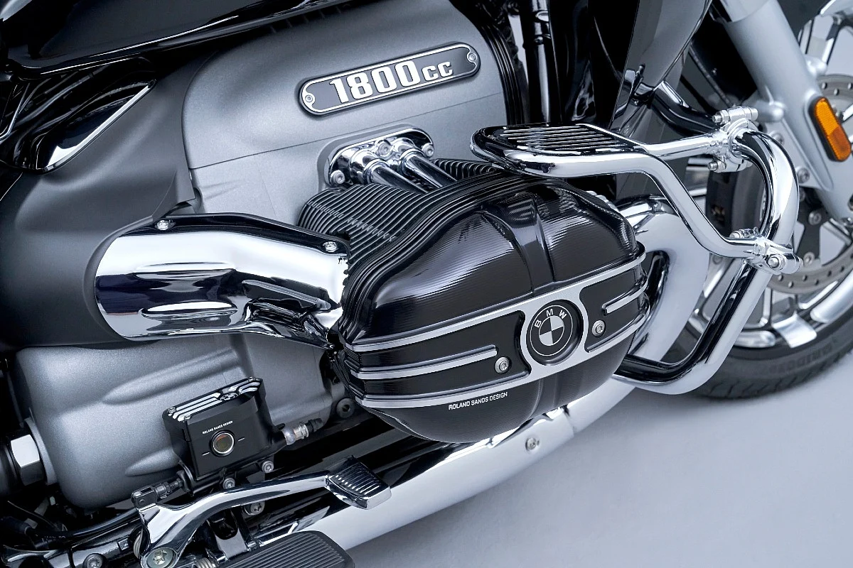 Both the R 18 and the Transcontinental use the same 1802cc boxer-twin engine with the mahoosive 158Nm of torque