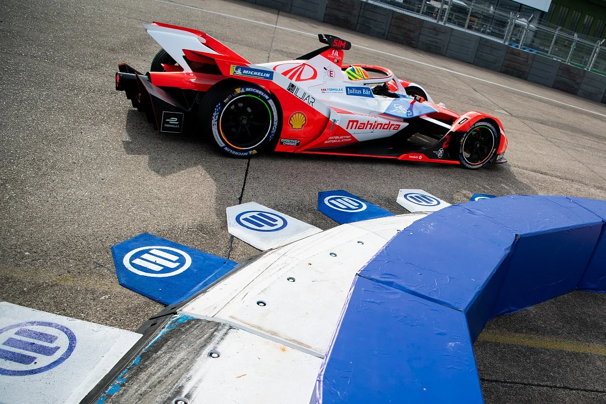 Alex Lynn managed to avoid the carnage at the start of the race