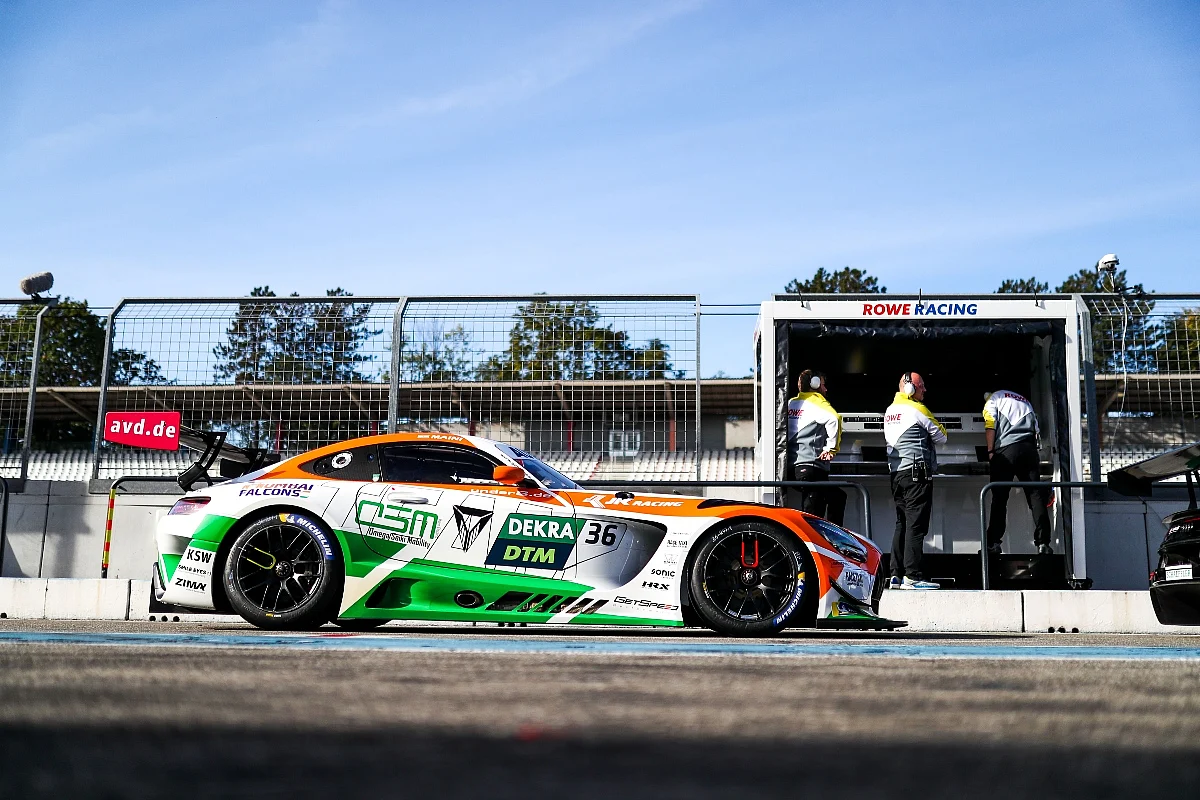 Arjun's team managed a sub-seven second pit-stop and that allowed him to get out ahead of Liam Lawson. This put Maini in a potential P2 position.