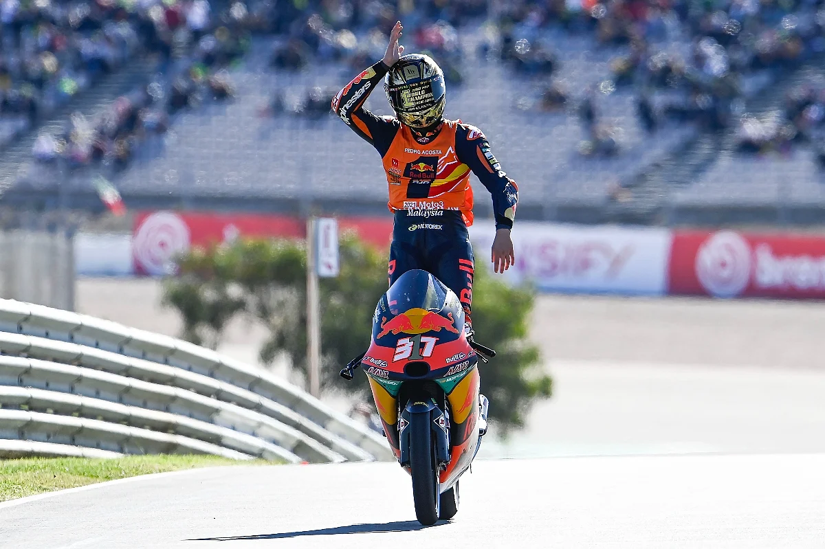Acosta’s win in his rookie season makes him one of the top riders in the junior categories and it is certain that manufacturers would be lining up on his doorstep to get him into their stables.