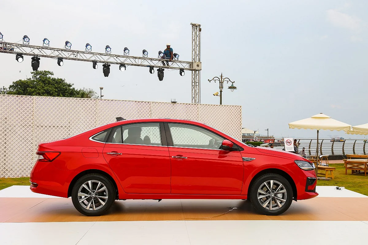 In terms of length, the Skoda Slavia is comparable to the first-gen Octavia