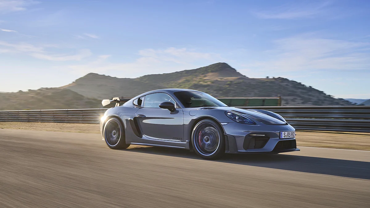 The 718 Cayman GT4 RS is 35kg lighter