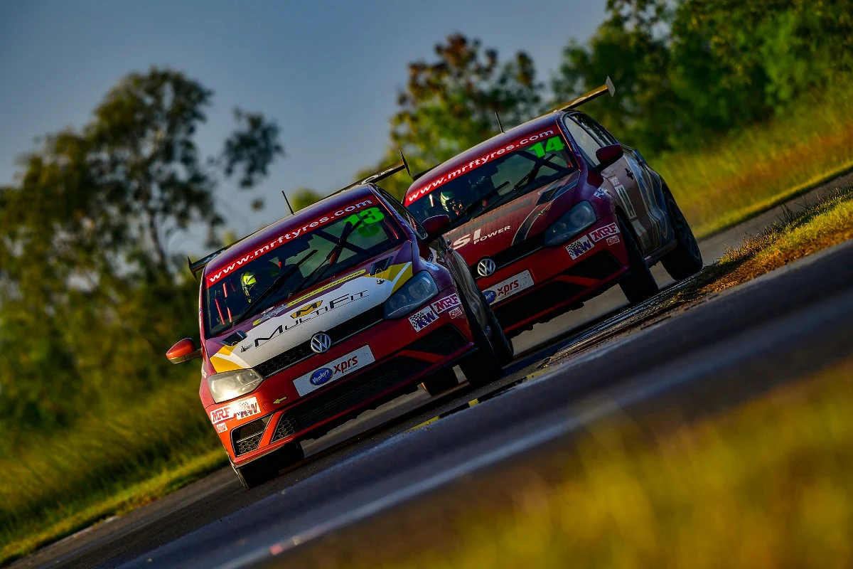 There was barely any gap between the two as Avik threw every overtaking move in the books, in an attempt to get past Ritesh.