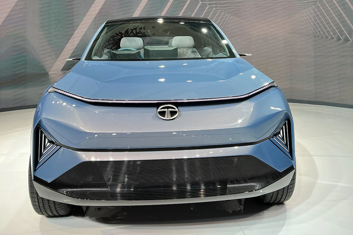 There are glimpses of the Sierra EV concept on the front-end