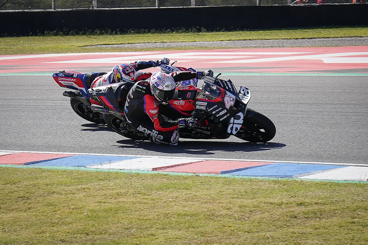 The pivotal pass made by Espargaro on Jorge Martin