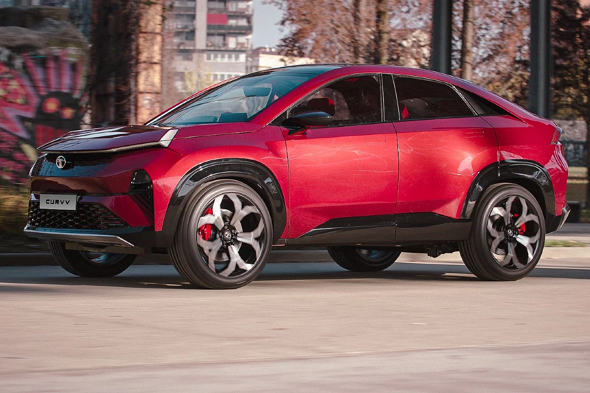 The silhouette of the Tata Curvv is reminiscent of SUVs like the Lamborghini Urus