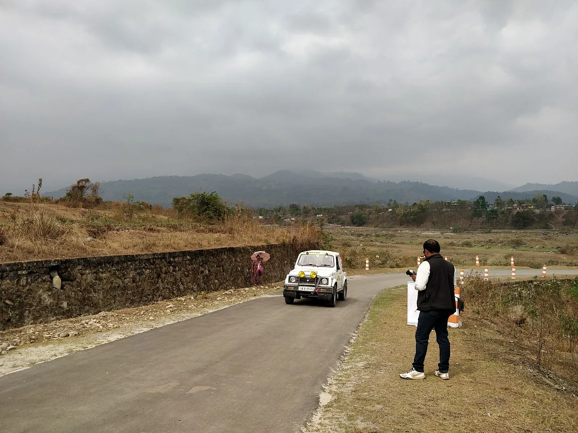 Participants driving through scenic locales to reach Darjeeling