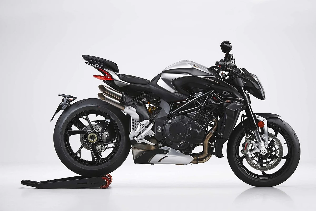 The styling of the RS toe the line with the traditional Brutale design