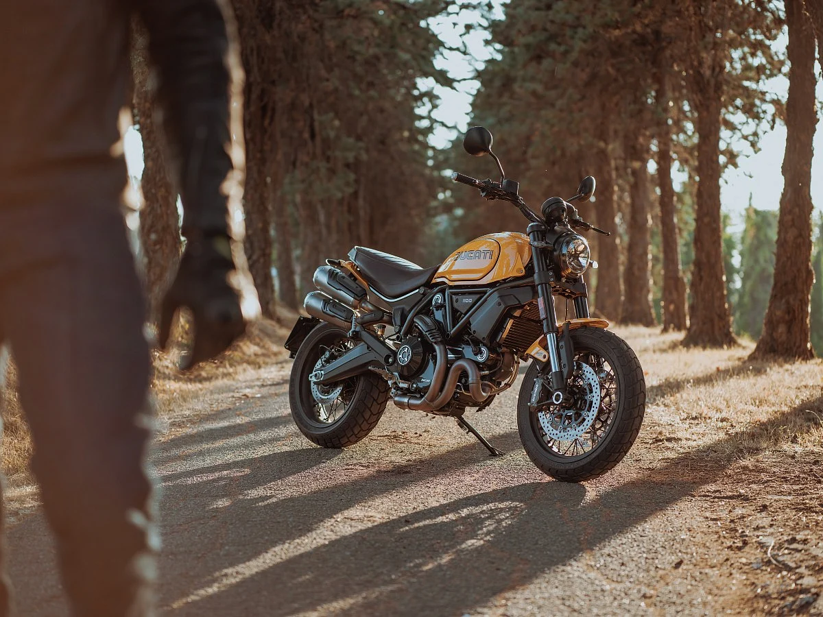 We want the 2022 Ducati Scrambler 1100 TributePRO here!