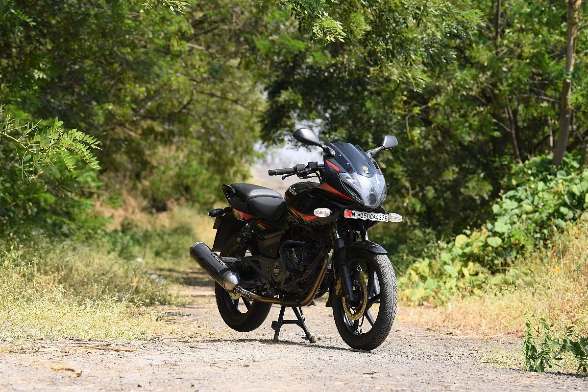 Bajaj Pulsar 220 DTS-Fi (2007)