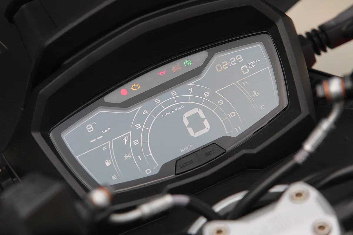 It has a fully digital LCD display