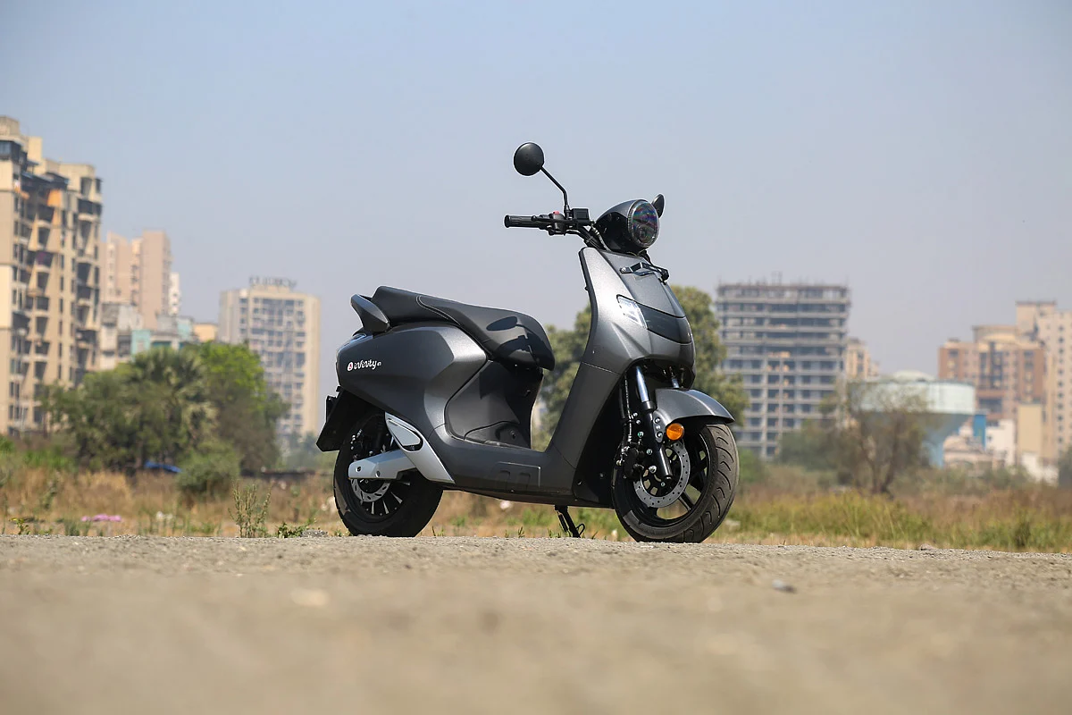 <div class="paragraphs"><p>The Bounce Electric E1 is a handsome looking scooter</p></div>