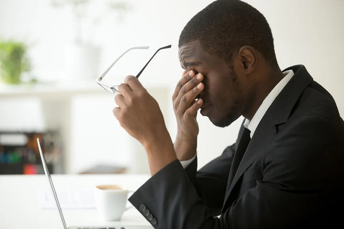 Do computer users really need blue light-filtering glasses?