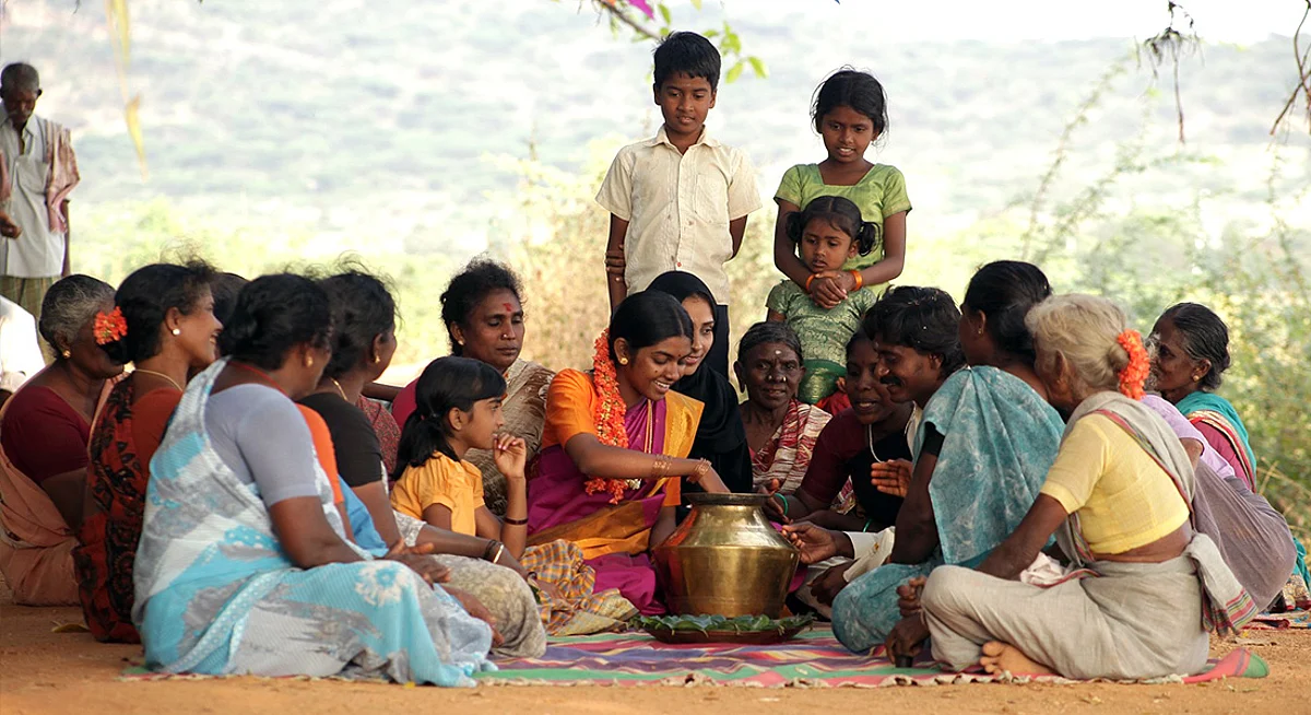 Merku Thodarchi Malai Movie Review