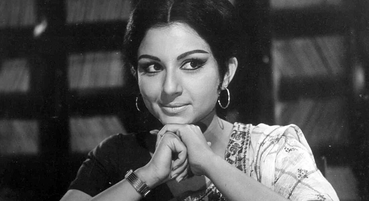 Top 5 Performances Of Sharmila Tagore