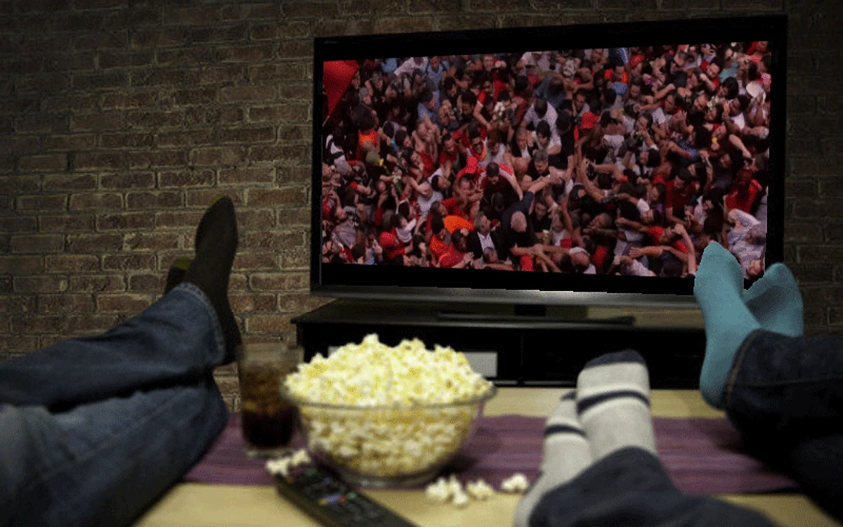 How Will Jio’s First-Day-First-Show Service Affect Cinemas? We Ask Filmmakers And Producers